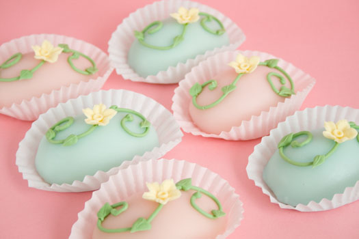 egg cake pan from Wilton. wilton easter bunny cake pan. egg cake pan from Wilton.